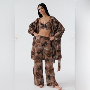 100% Silk Luxury Loungewear – Long Sleeve Robe & Pants